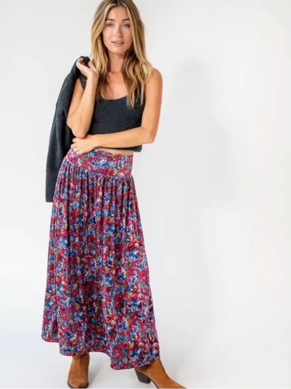 NWOT Natural Life Lisa Velvet Floral Pull On Maxi Skirt